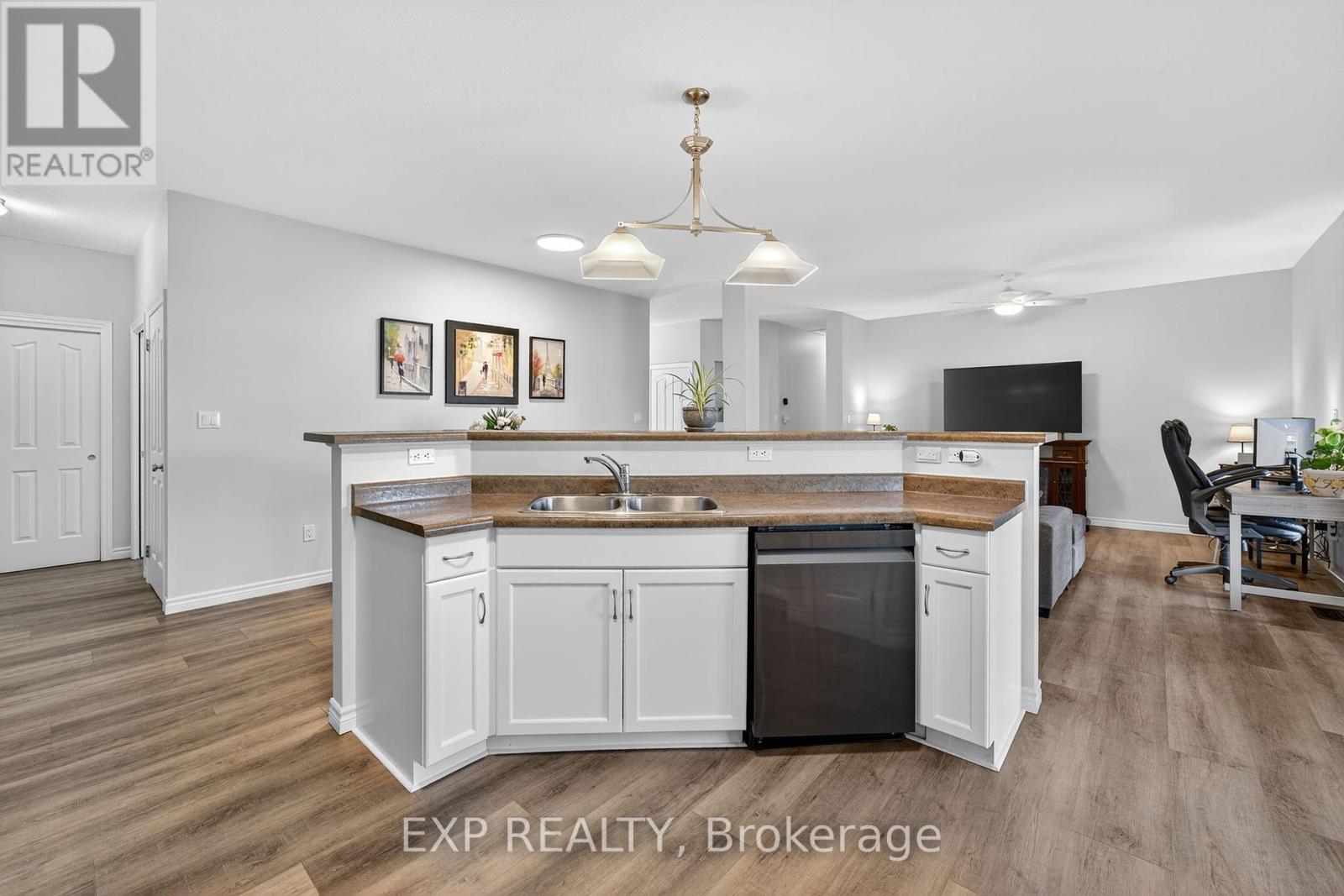92 Tate's Bay Road, Trent Lakes, Ontario  K0M 1A0 - Photo 10 - X12314179