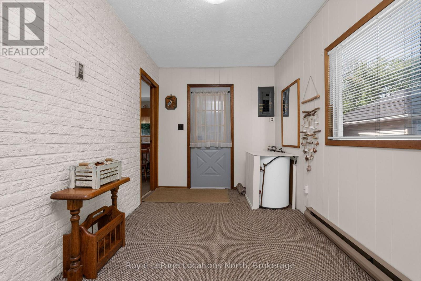 297 Beach Road, Innisfil, Ontario  L0L 1R0 - Photo 7 - N12314196