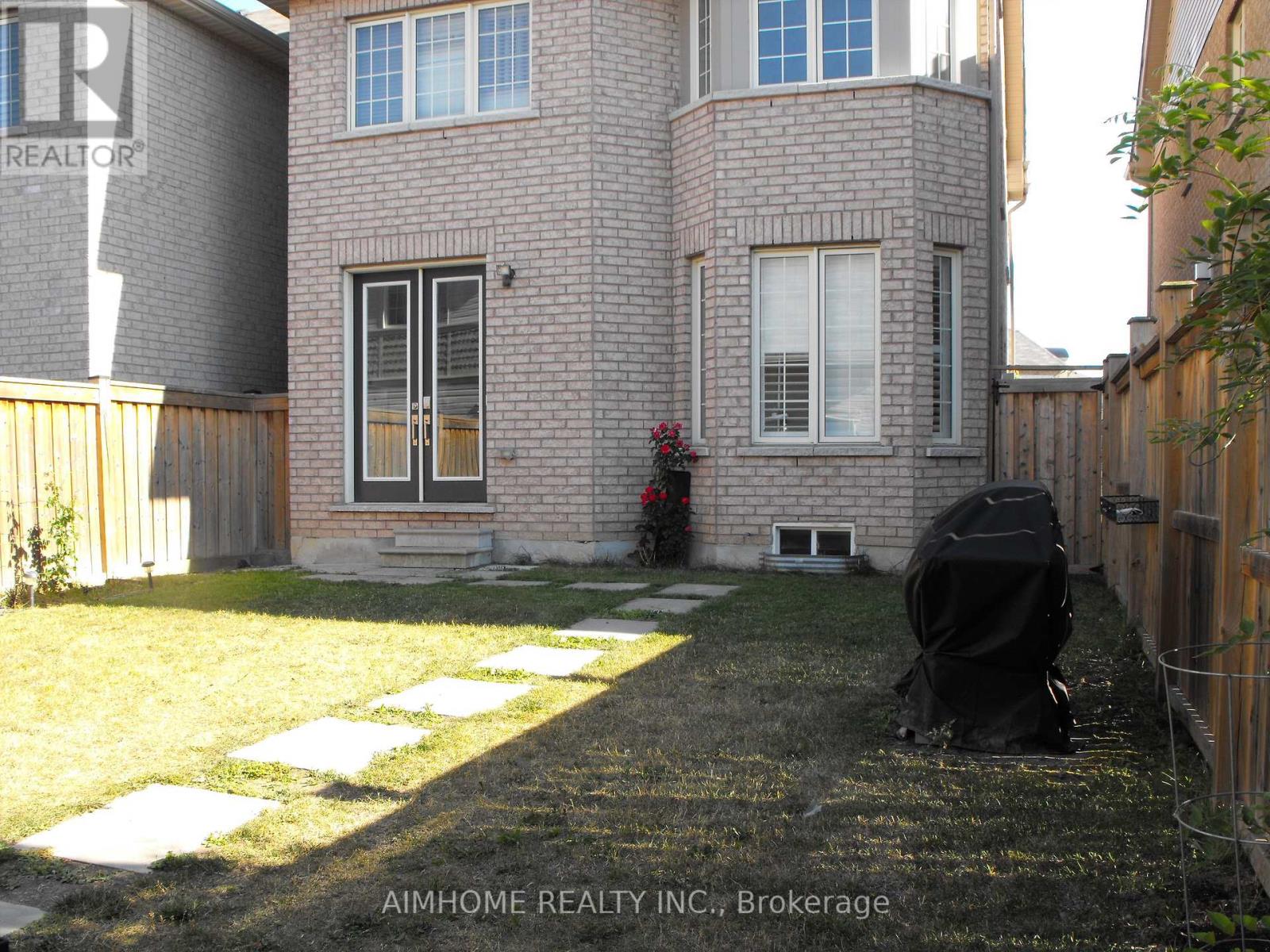 18 Saddlebrook Drive, Markham, Ontario  L6B 1J4 - Photo 26 - N12309307
