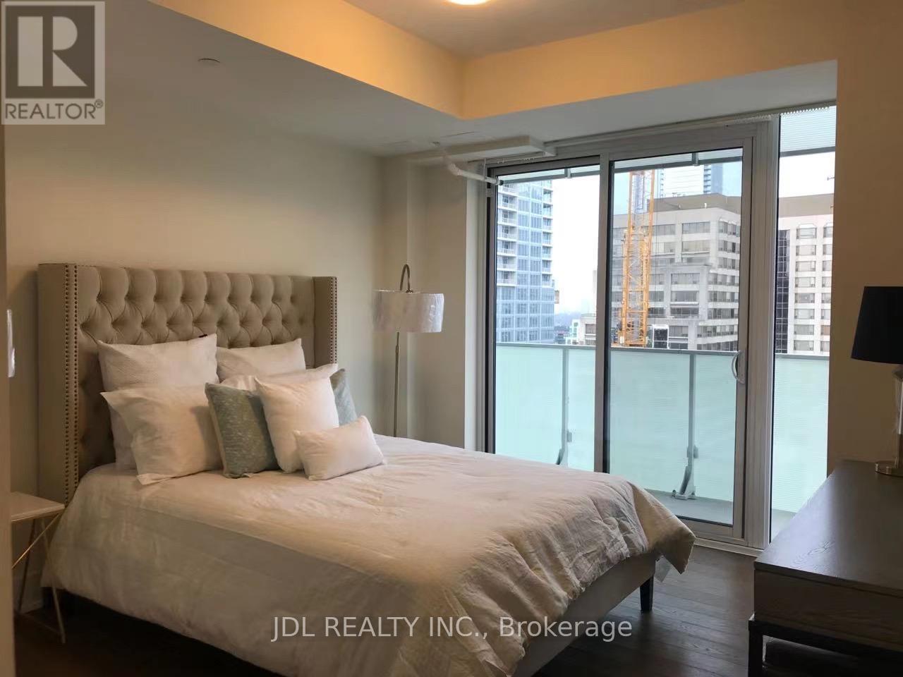 2204 - 200 Bloor Street W, Toronto, Ontario  M5S 1T8 - Photo 10 - C12314221