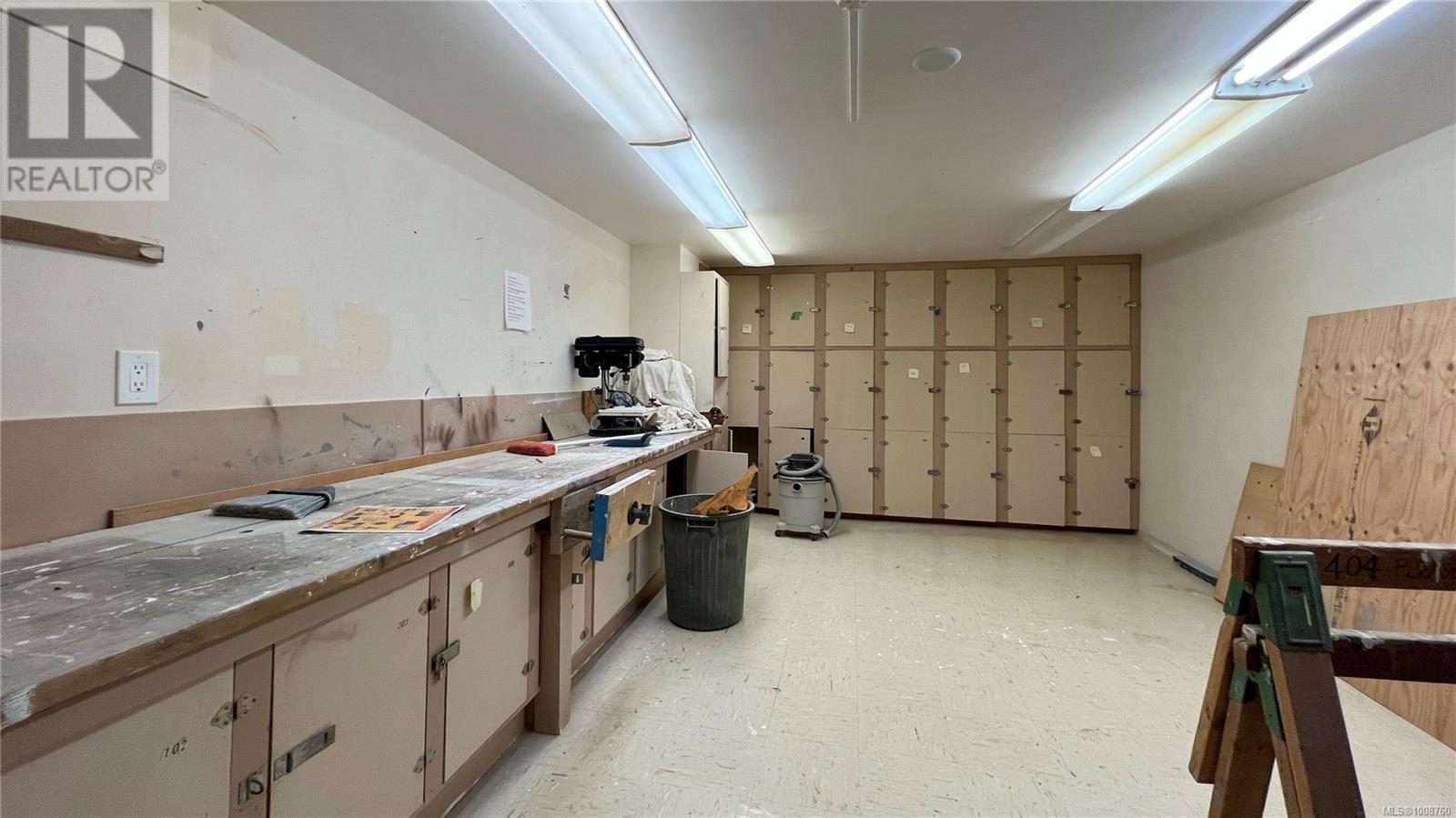 203 1012 Pakington St, Victoria, British Columbia  V8V 3A1 - Photo 22 - 1008760