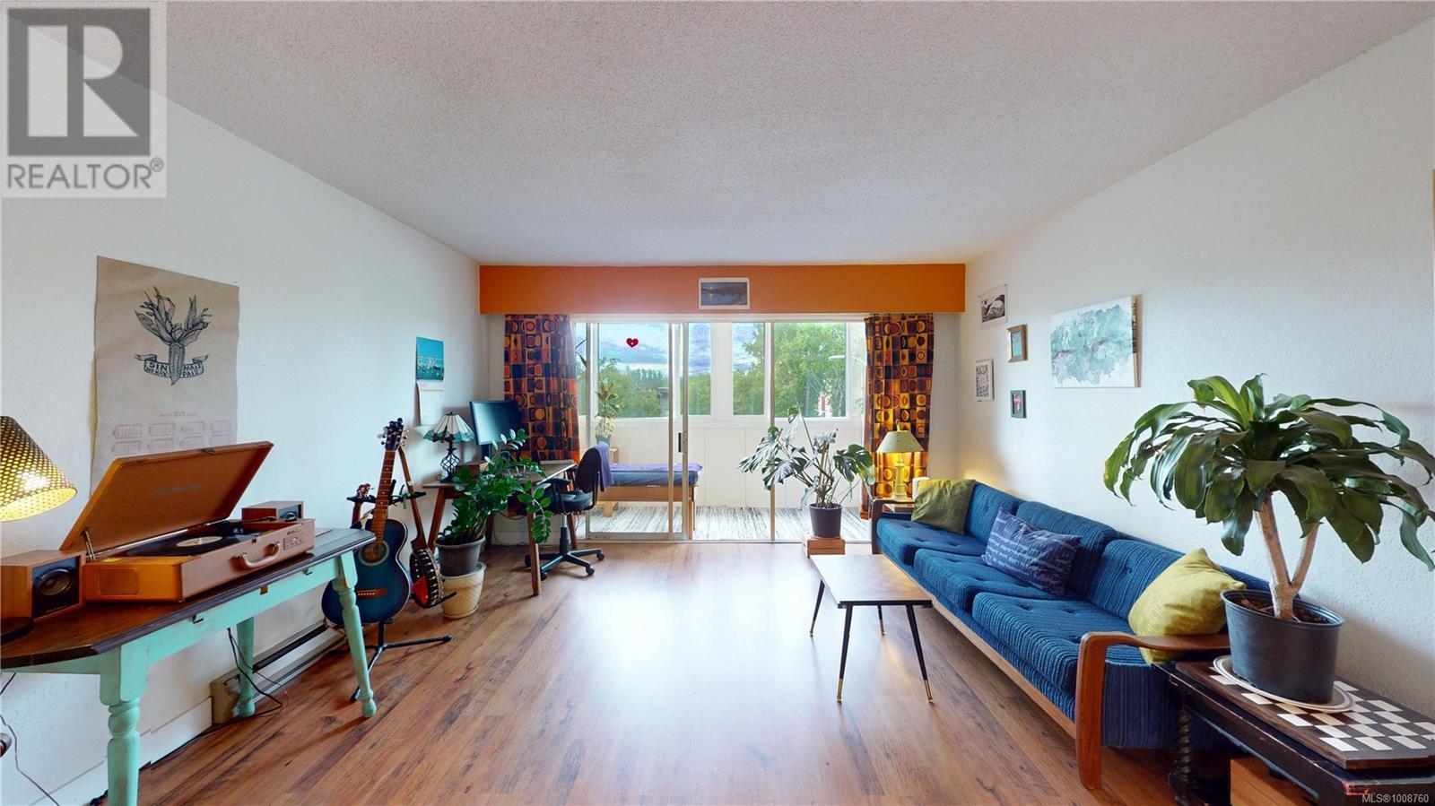 203 1012 Pakington St, Victoria, British Columbia