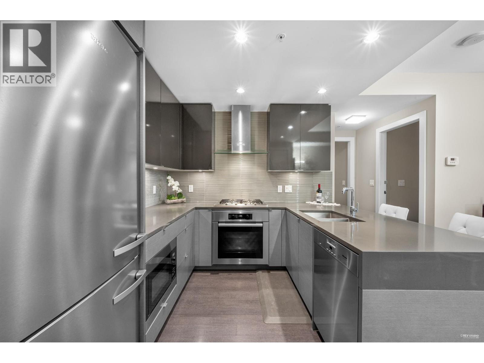 3106 4508 Hazel Street, Burnaby, British Columbia  V5H 0E4 - Photo 2 - R3032023