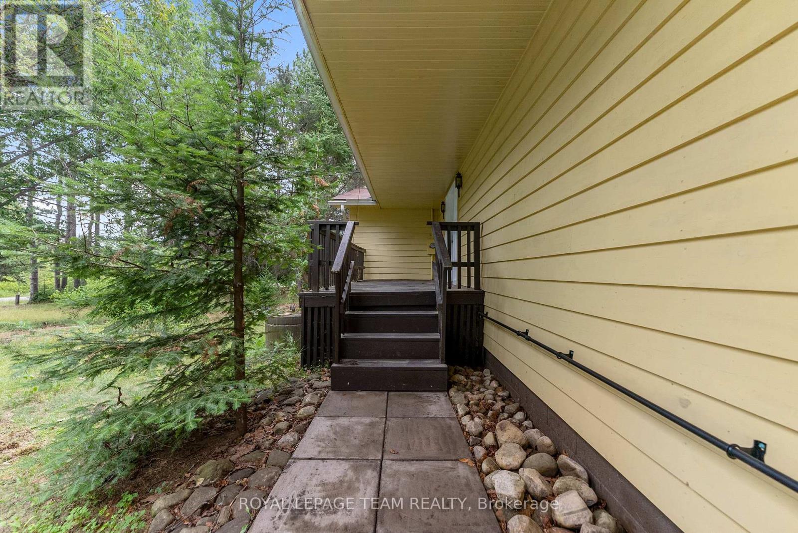 4 Murchison Road, South Algonquin, Ontario  K0J 2C0 - Photo 21 - X12314250