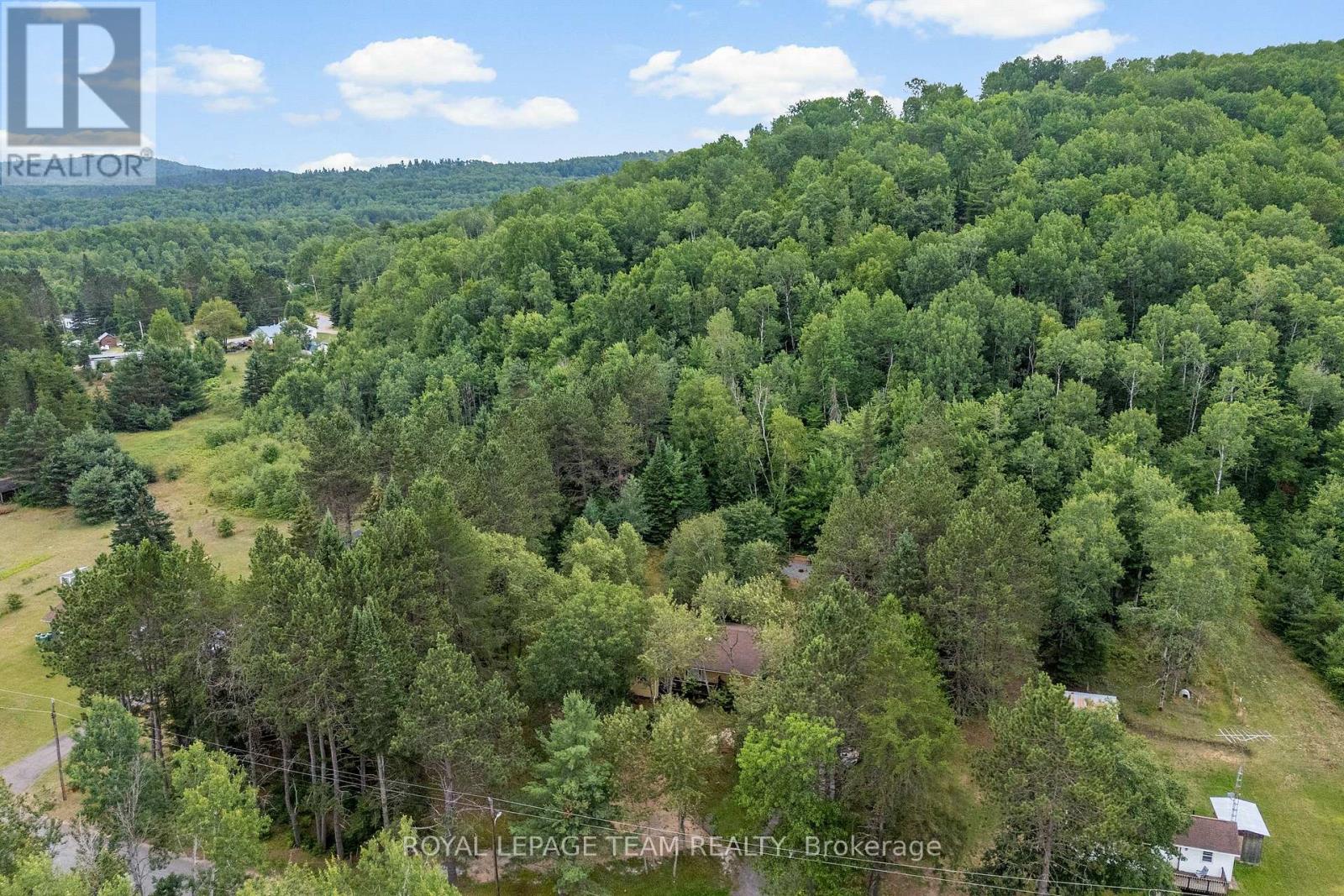4 Murchison Road, South Algonquin, Ontario  K0J 2C0 - Photo 3 - X12314250