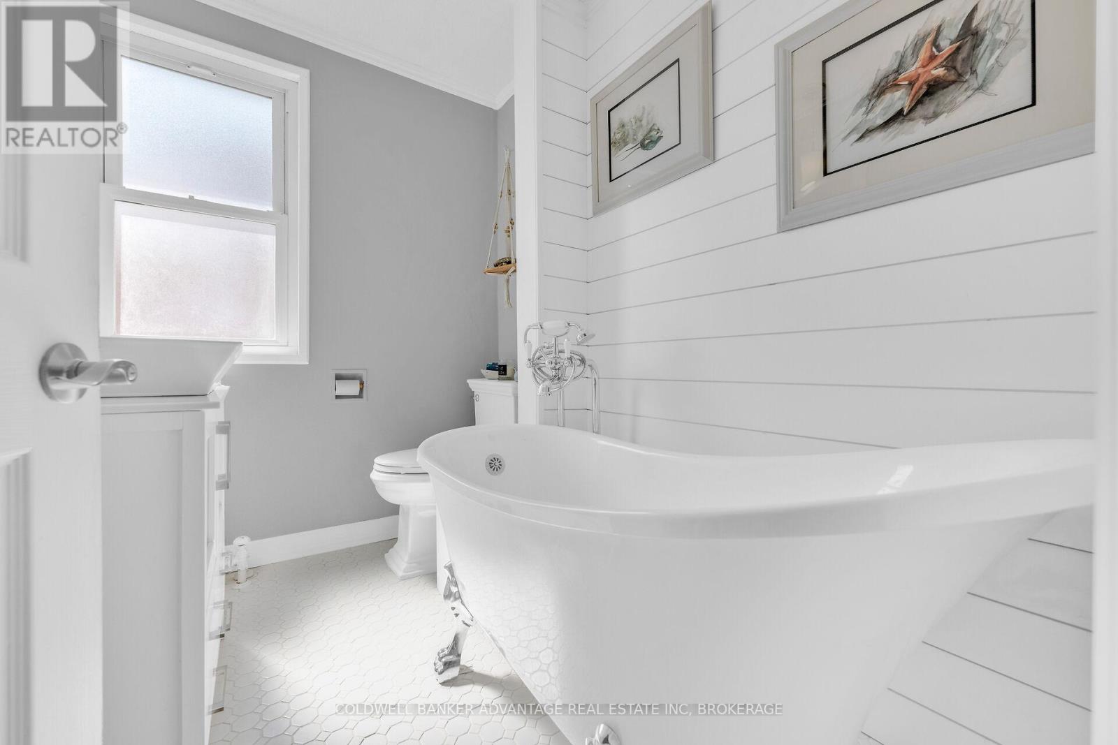 191 Ash Street, Port Colborne, Ontario  L3K 2W7 - Photo 25 - X12314252