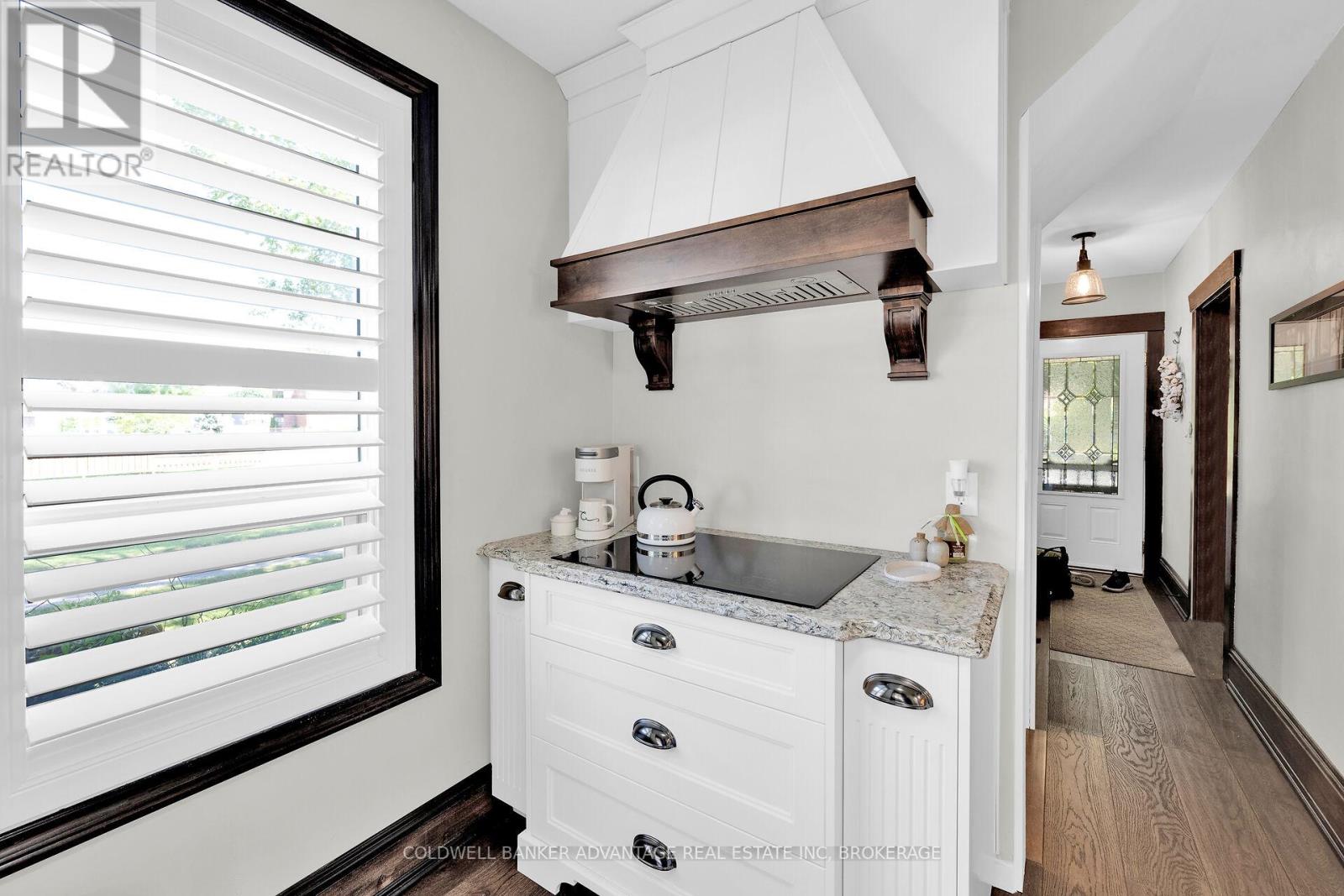 191 Ash Street, Port Colborne, Ontario  L3K 2W7 - Photo 6 - X12314252