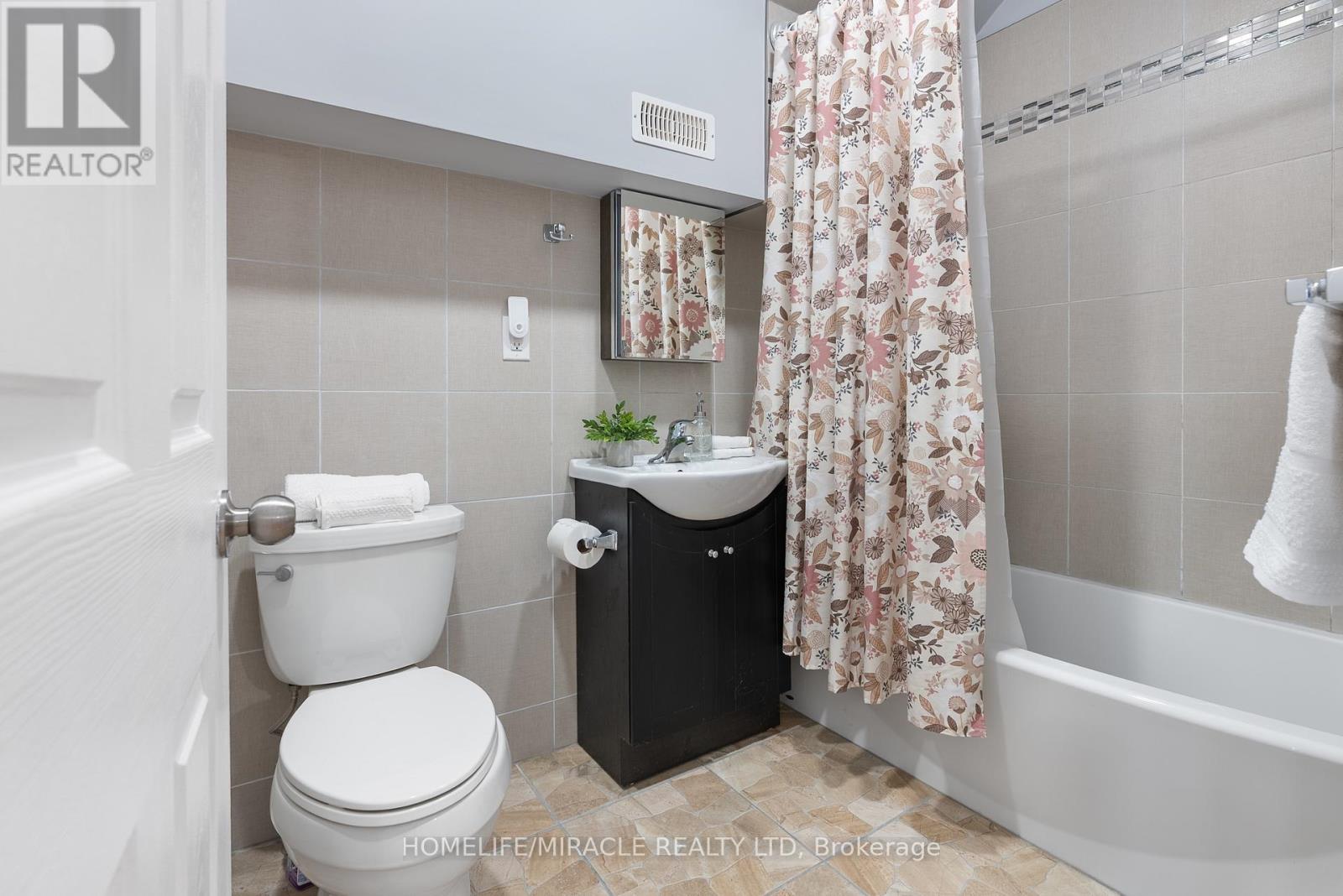 582 Upper James Street, Hamilton, Ontario  L9C 2Y6 - Photo 20 - X12314236