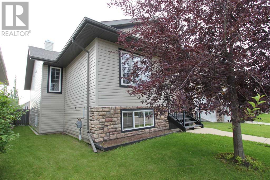 Property at 83 Vickers Close image 3