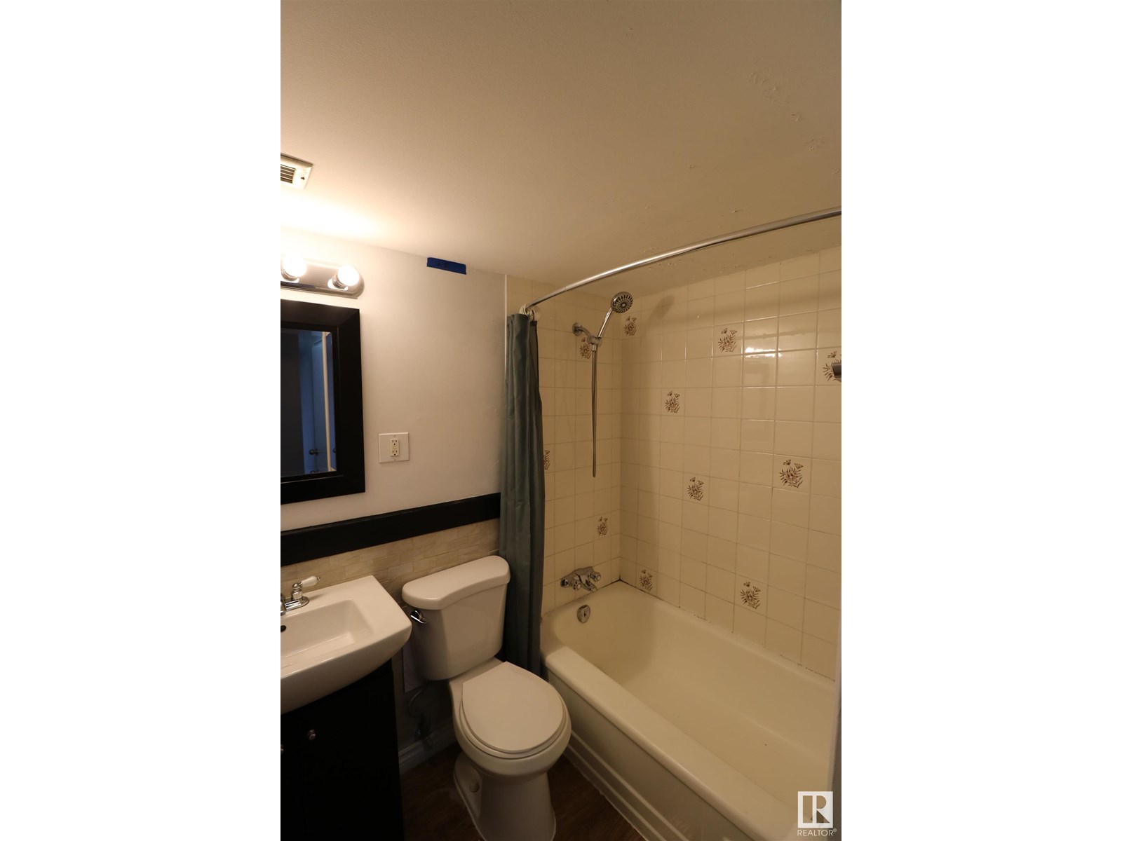 #1403 9816 112 St Nw, Edmonton, Alberta  T5K 1L5 - Photo 15 - E4450258