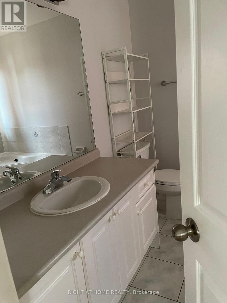 Main And 2nd Level - 35 Echoridge Drive, Brampton, Ontario  L7A 3K8 - Photo 17 - W12314267