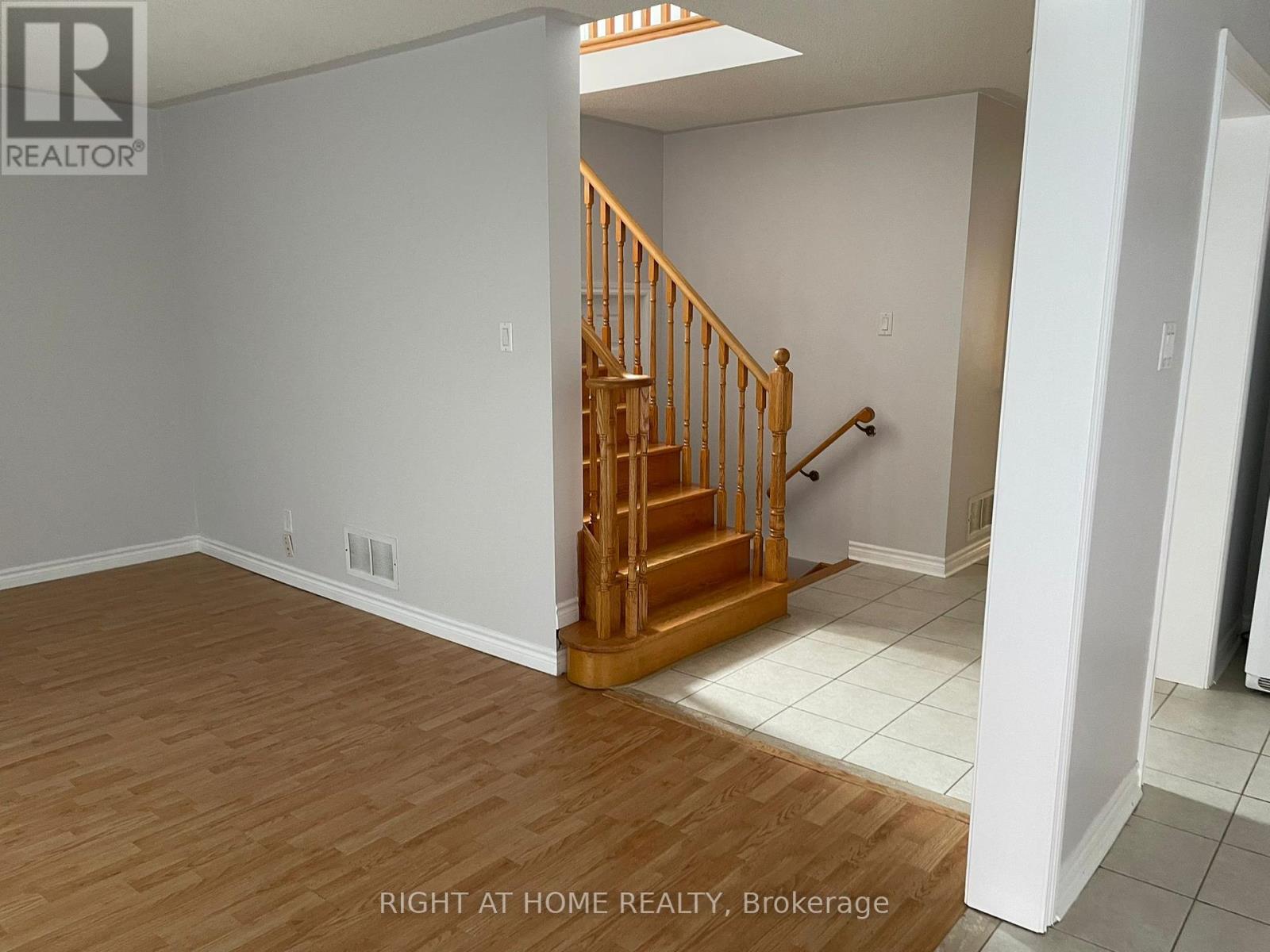 Main And 2nd Level - 35 Echoridge Drive, Brampton, Ontario  L7A 3K8 - Photo 5 - W12314267