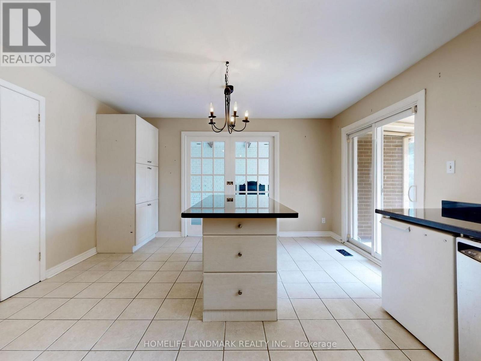 714 Conacher Drive, Toronto, Ontario  M2M 3N6 - Photo 12 - C12314314