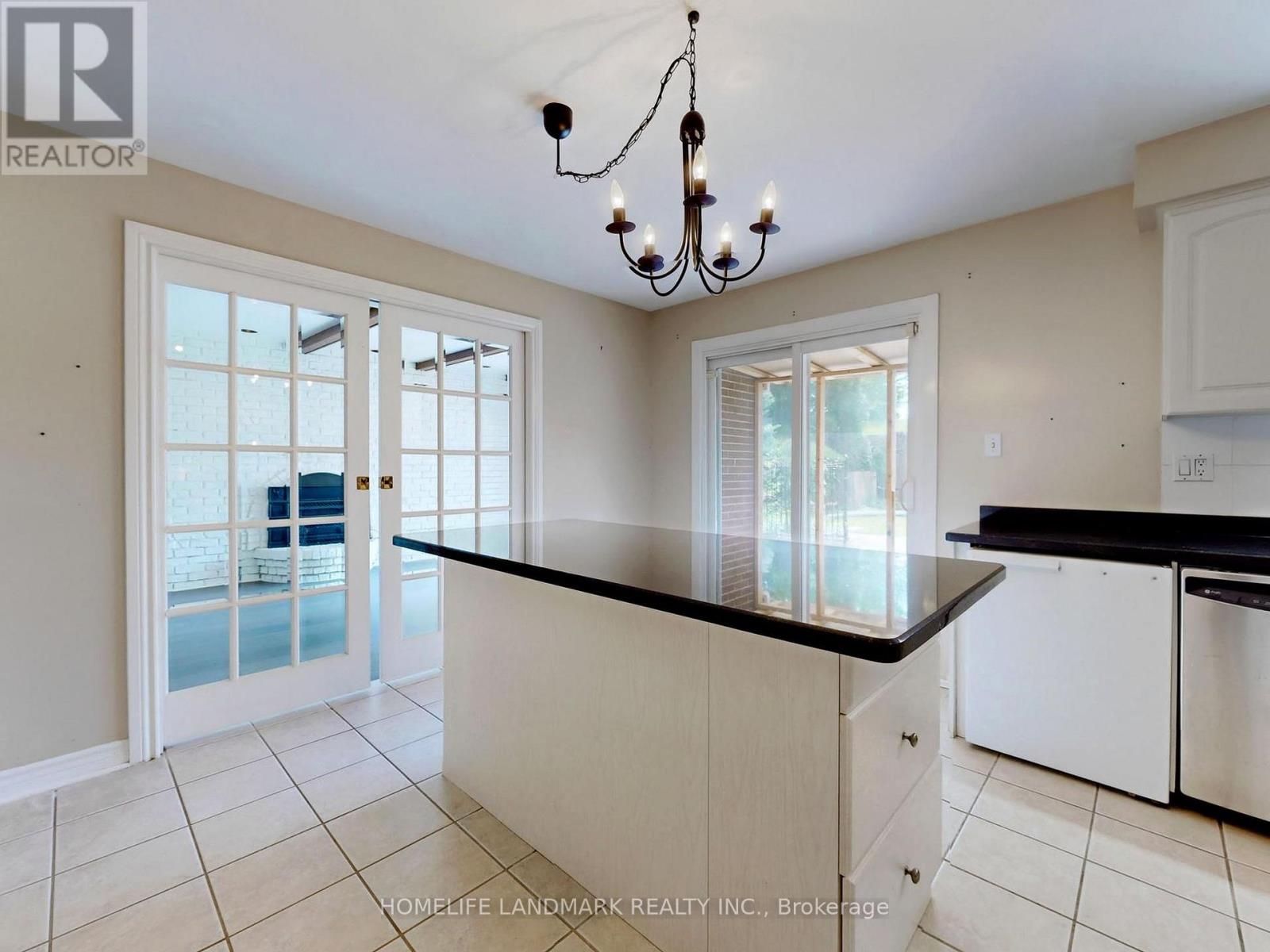 714 Conacher Drive, Toronto, Ontario  M2M 3N6 - Photo 16 - C12314314