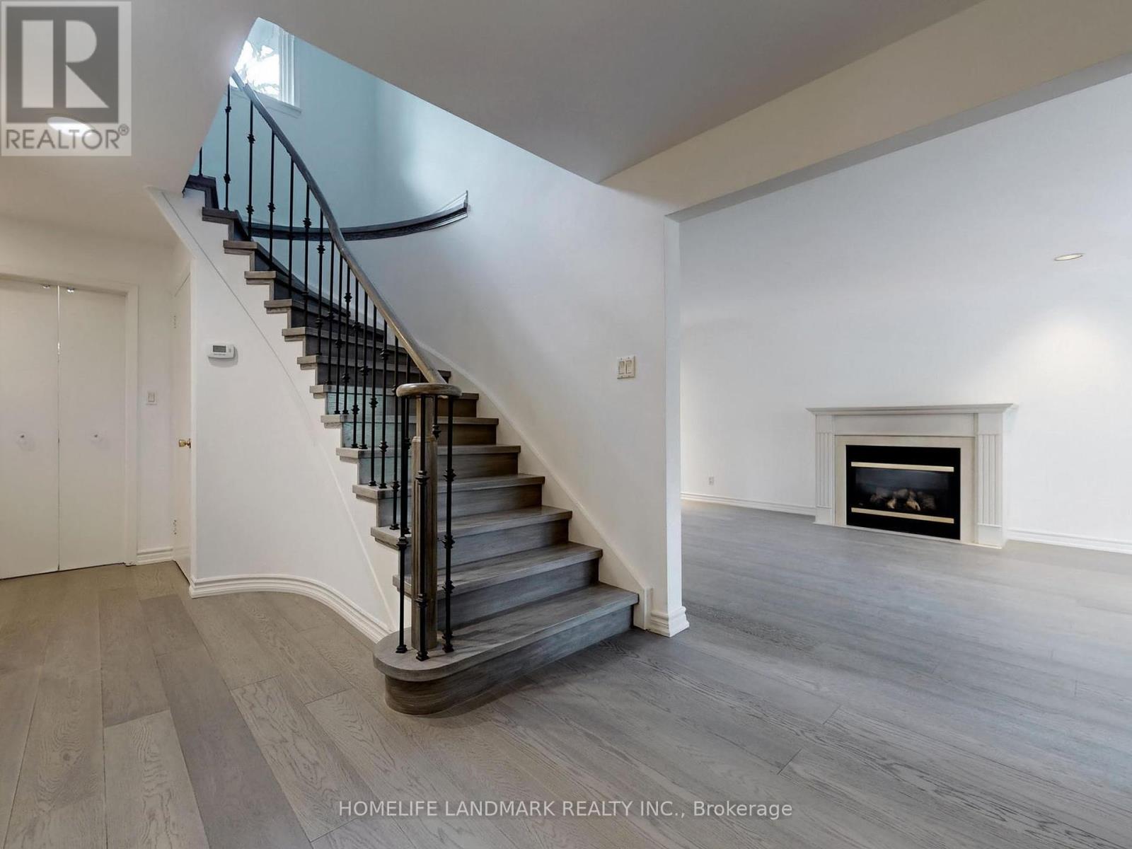 714 Conacher Drive, Toronto, Ontario  M2M 3N6 - Photo 20 - C12314314