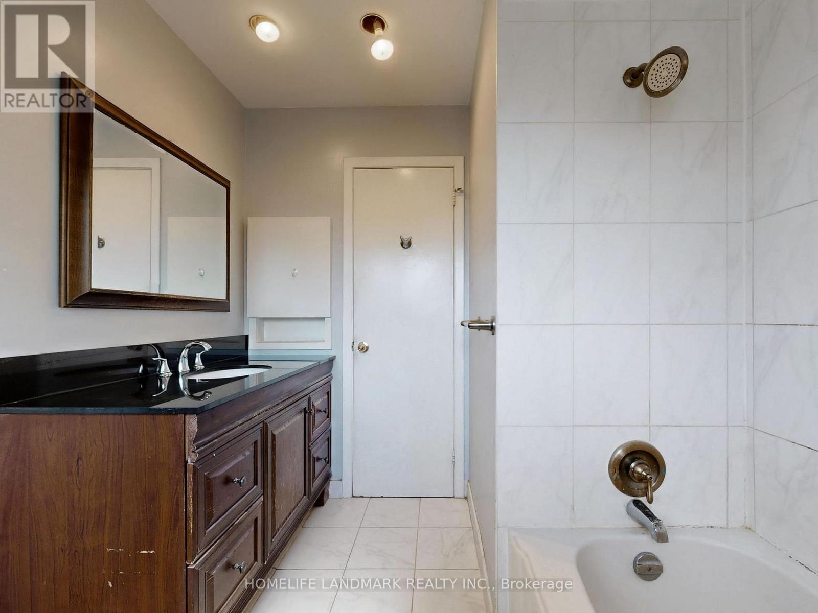 714 Conacher Drive, Toronto, Ontario  M2M 3N6 - Photo 26 - C12314314
