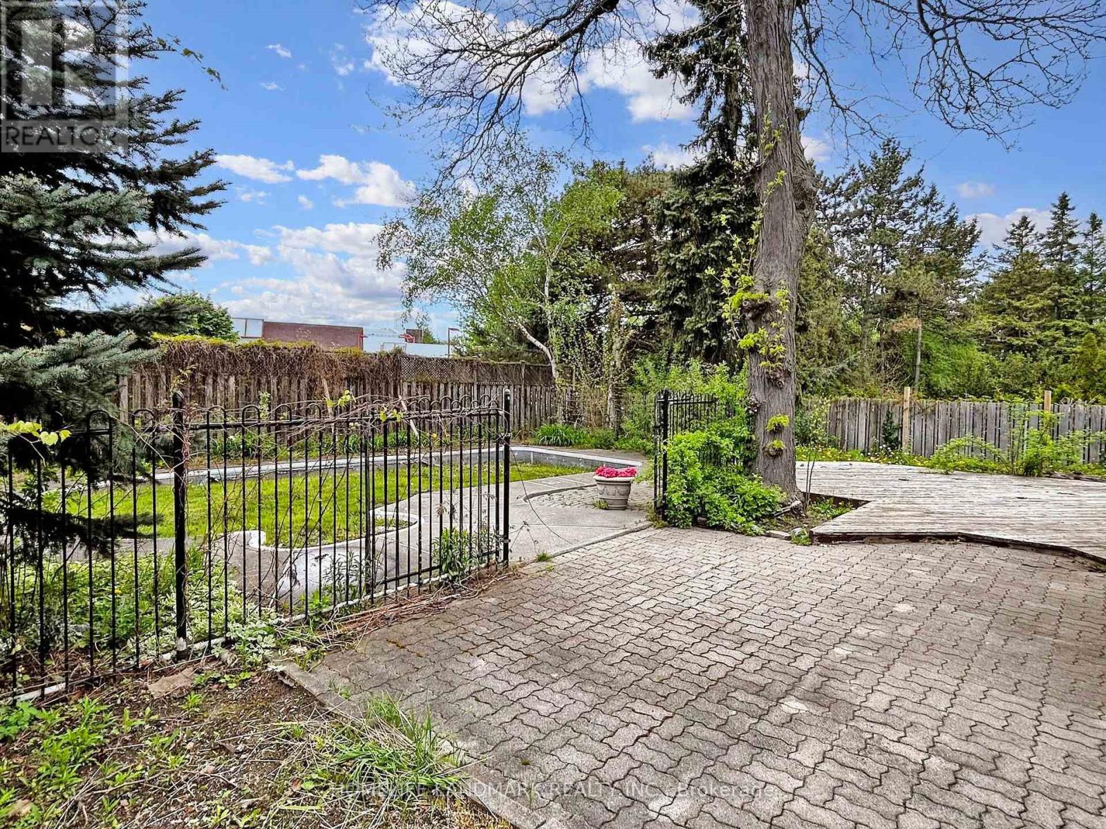 714 Conacher Drive, Toronto, Ontario  M2M 3N6 - Photo 29 - C12314314