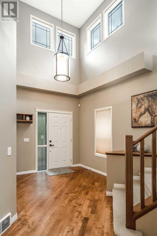 Property at 105 Aspen Stone Road SW image 3
