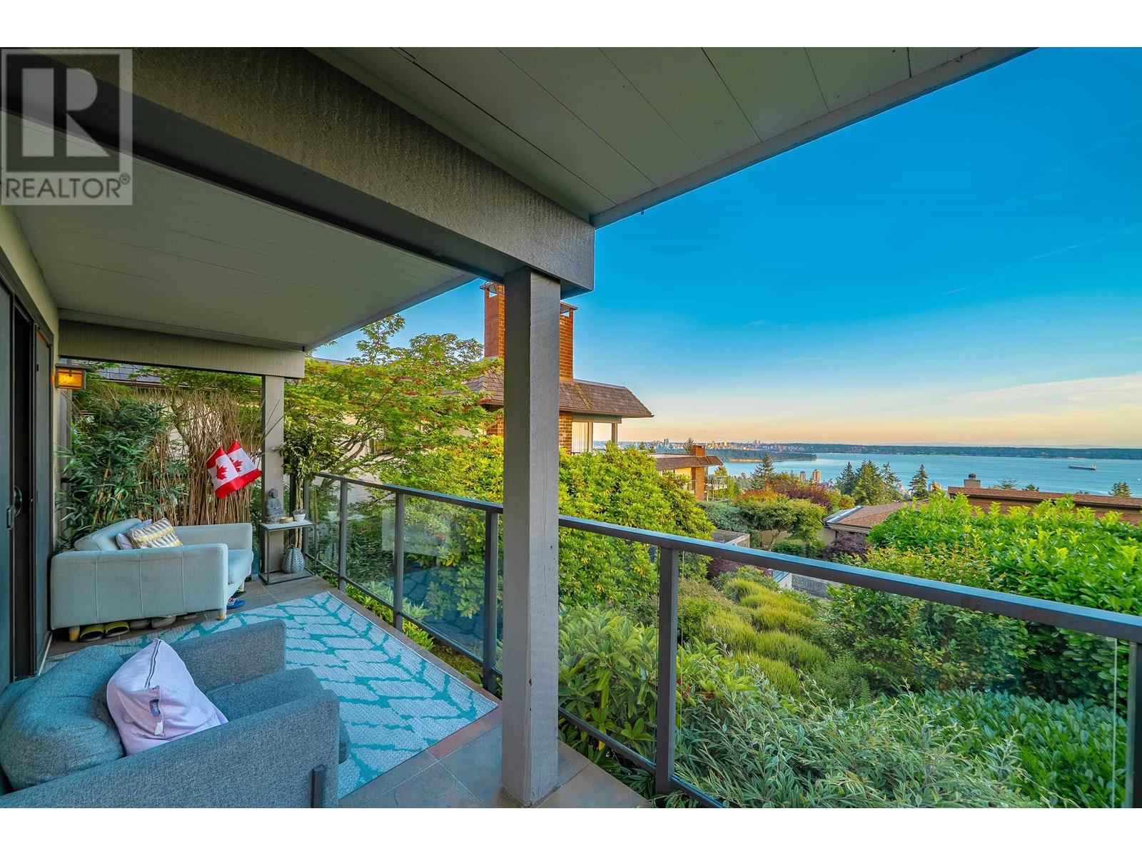 Property at 18 2214 FOLKESTONE WAY image 2