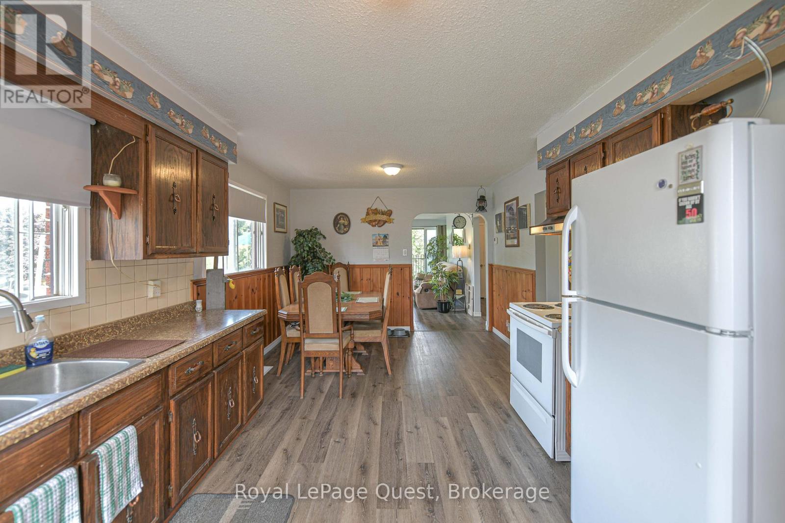 129 Simcoe Street, Orillia, Ontario  L3V 1G8 - Photo 12 - S12314361