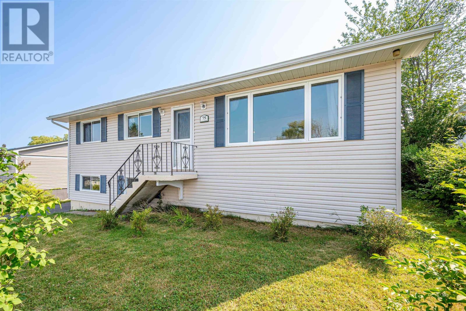 Property at 75 Amaranth Crescent image 2