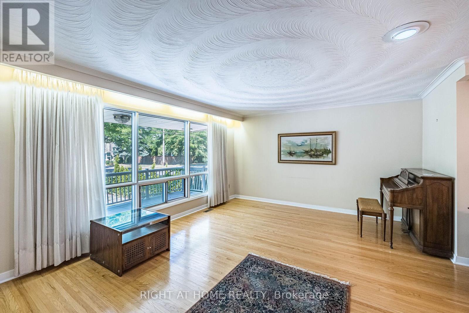 233 Faywood Boulevard, Toronto, Ontario  M3H 2Y3 - Photo 11 - C12308943