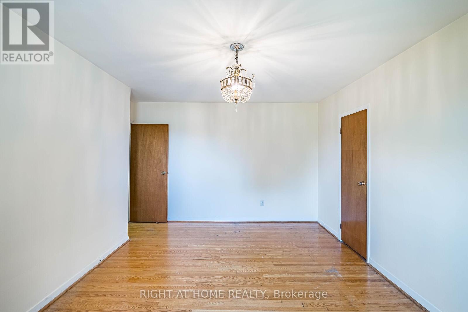 233 Faywood Boulevard, Toronto, Ontario  M3H 2Y3 - Photo 20 - C12308943