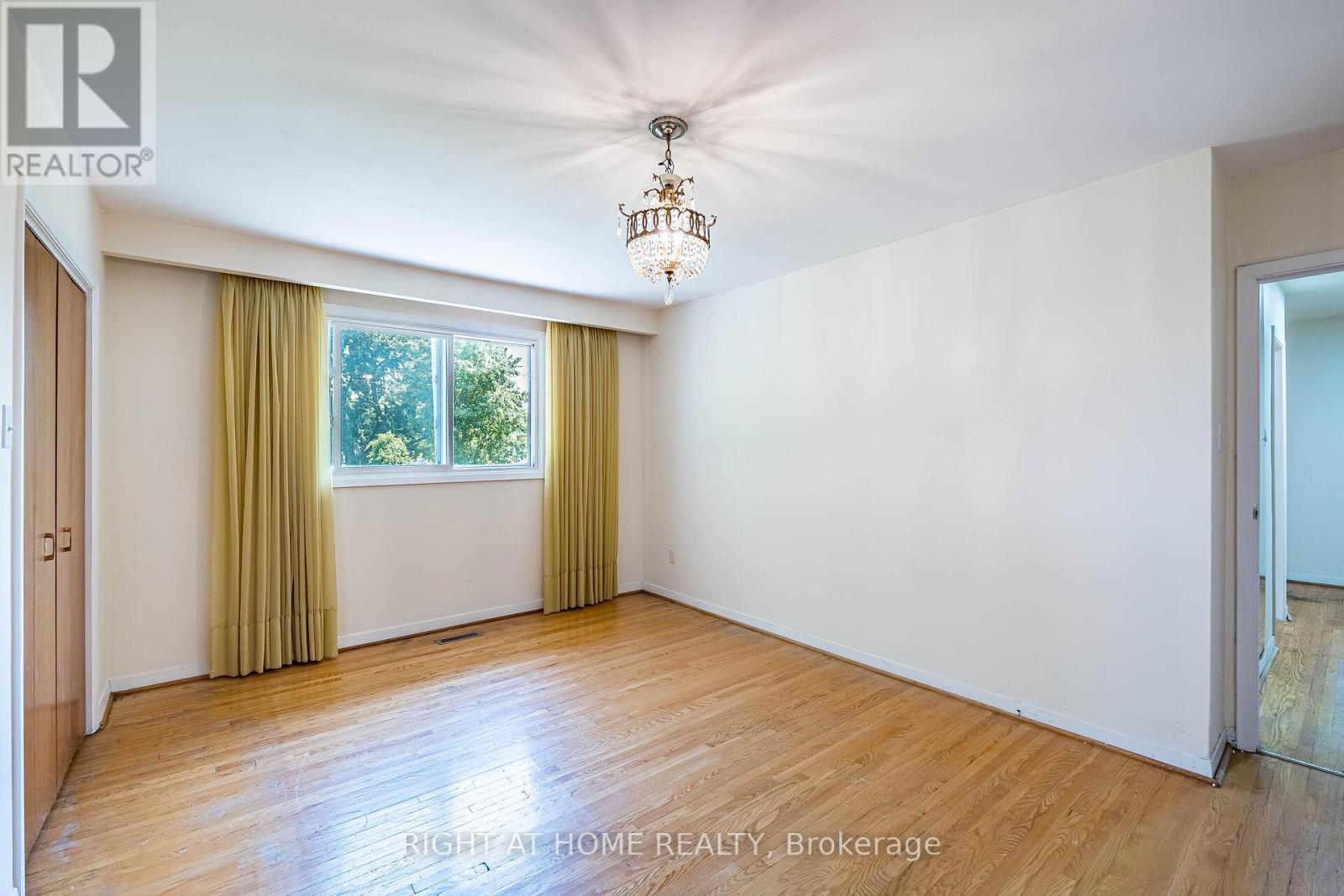 233 Faywood Boulevard, Toronto, Ontario  M3H 2Y3 - Photo 21 - C12308943