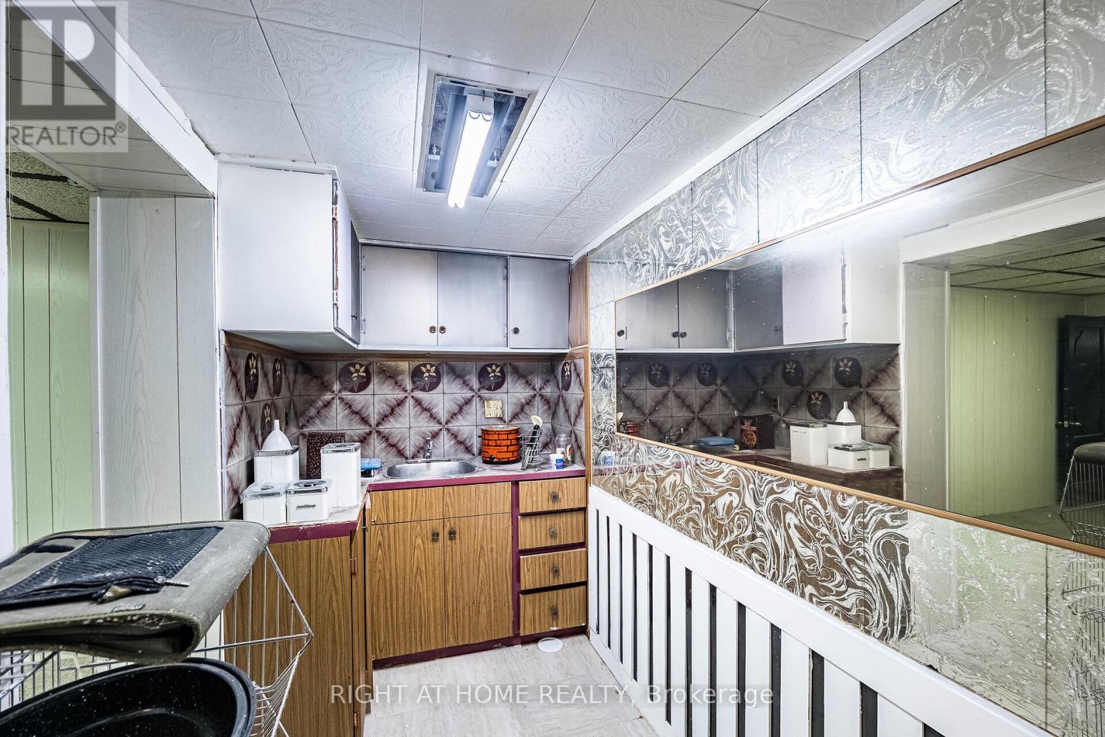 233 Faywood Boulevard, Toronto, Ontario  M3H 2Y3 - Photo 42 - C12308943