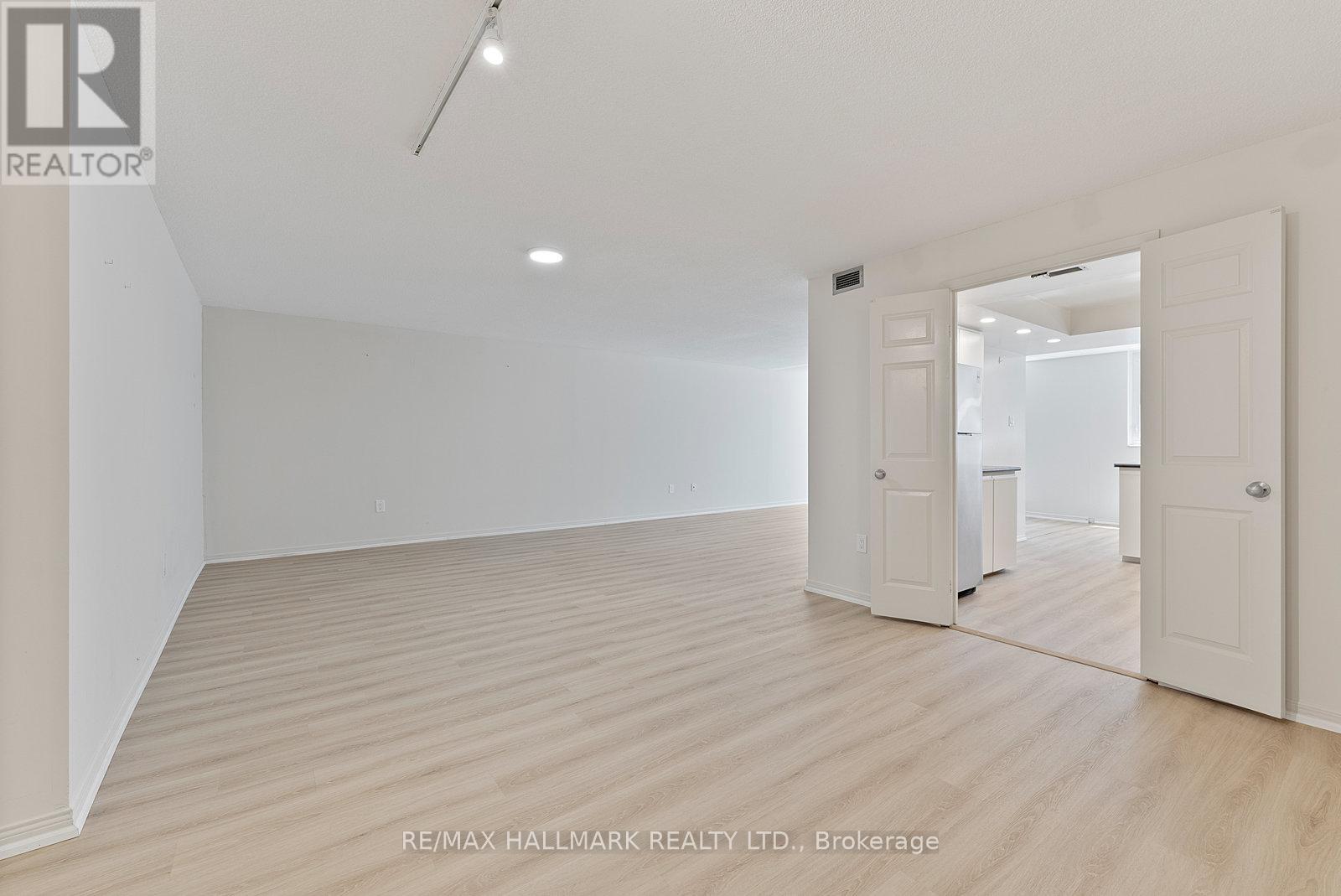 1107 - 360 Bloor Street E, Toronto, Ontario  M4W 3M3 - Photo 10 - C12241939