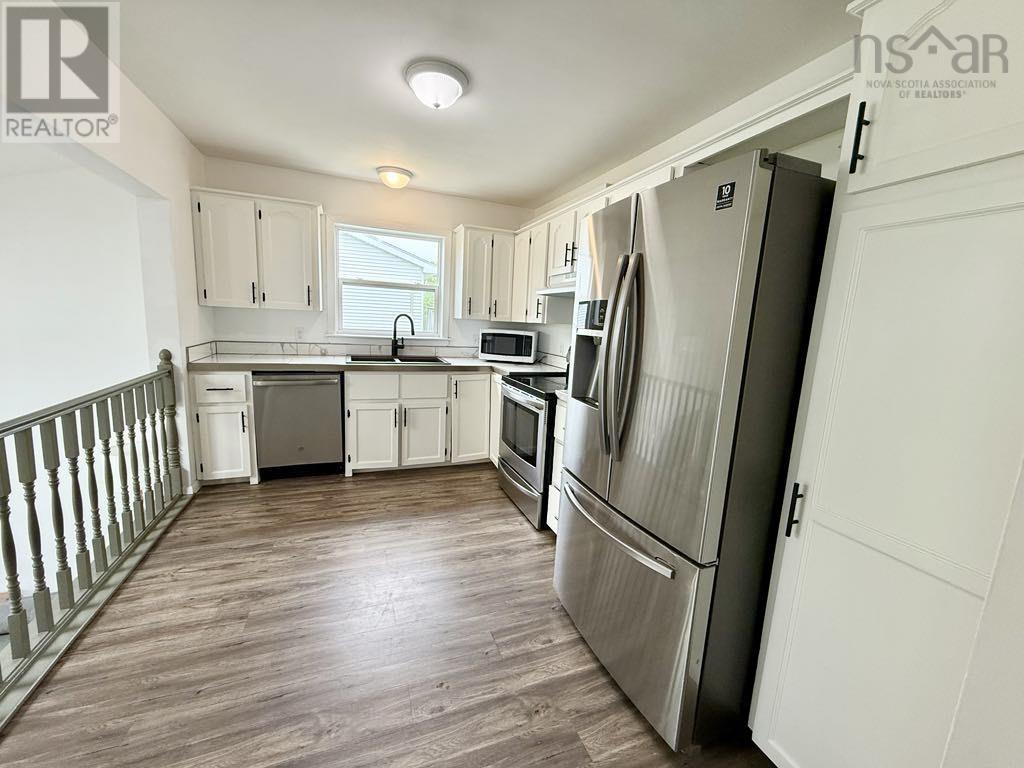 38 Beacon Street, Yarmouth, Nova Scotia  B5A 2W4 - Photo 7 - 202514652