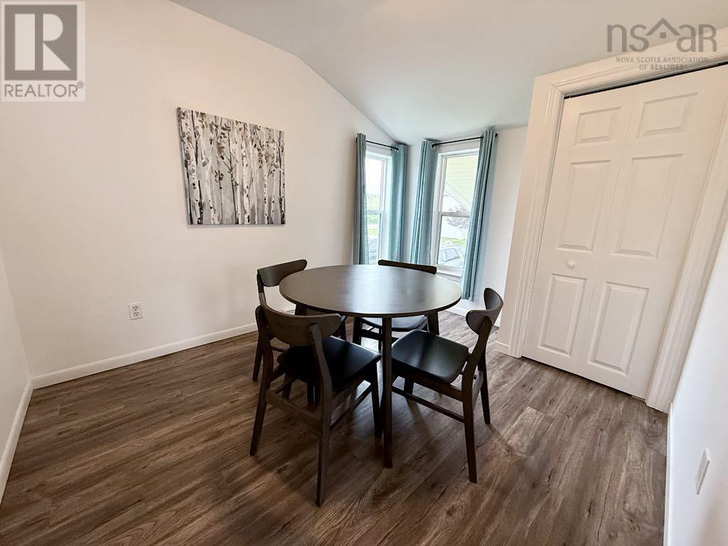 38 Beacon Street, Yarmouth, Nova Scotia  B5A 2W4 - Photo 9 - 202514652