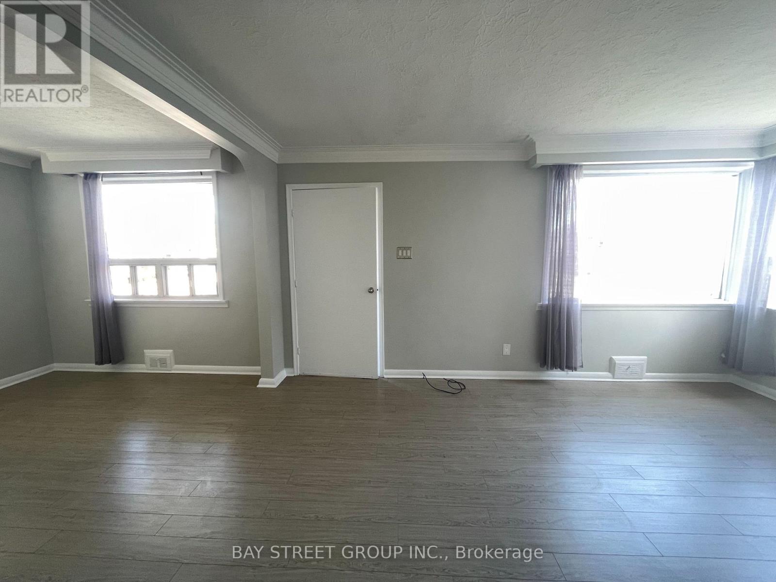 Main - 33 Bentworth Avenue, Toronto, Ontario  M6A 1P1 - Photo 2 - W12314369