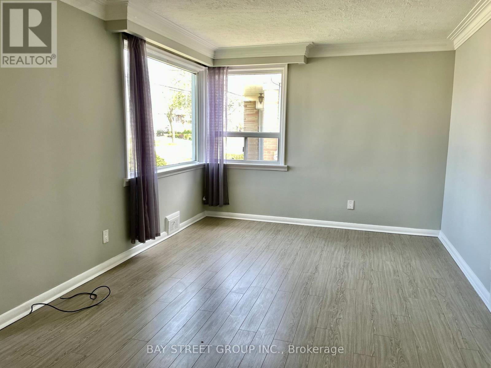 Main - 33 Bentworth Avenue, Toronto, Ontario  M6A 1P1 - Photo 3 - W12314369