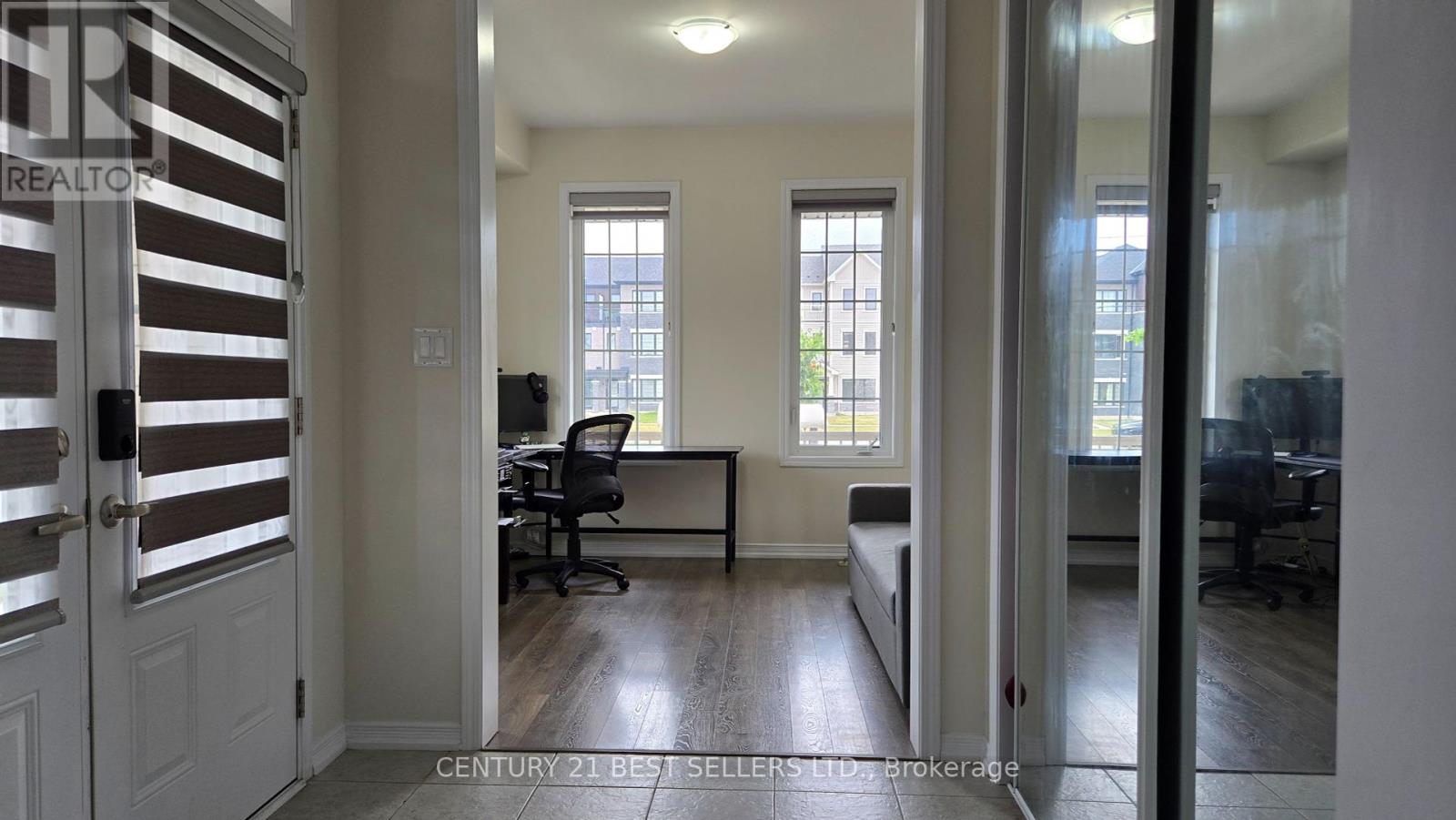 1 Smith Road, Thorold (Hurricane/merrittville), Ontario  L3B 0E9 - Photo 11 - X12314355