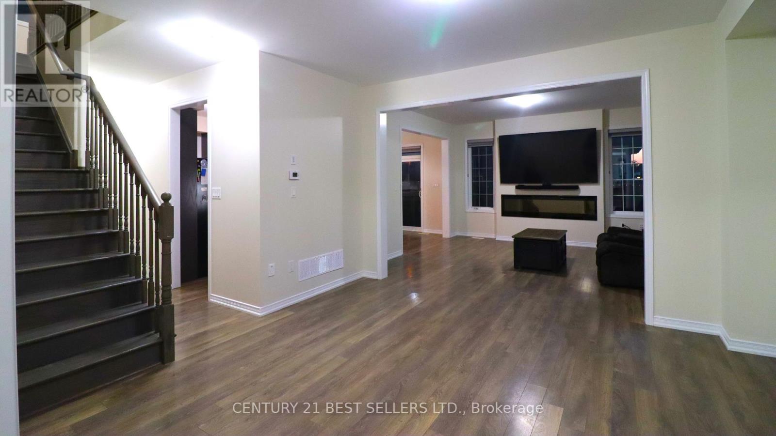 1 Smith Road, Thorold (Hurricane/merrittville), Ontario  L3B 0E9 - Photo 9 - X12314355