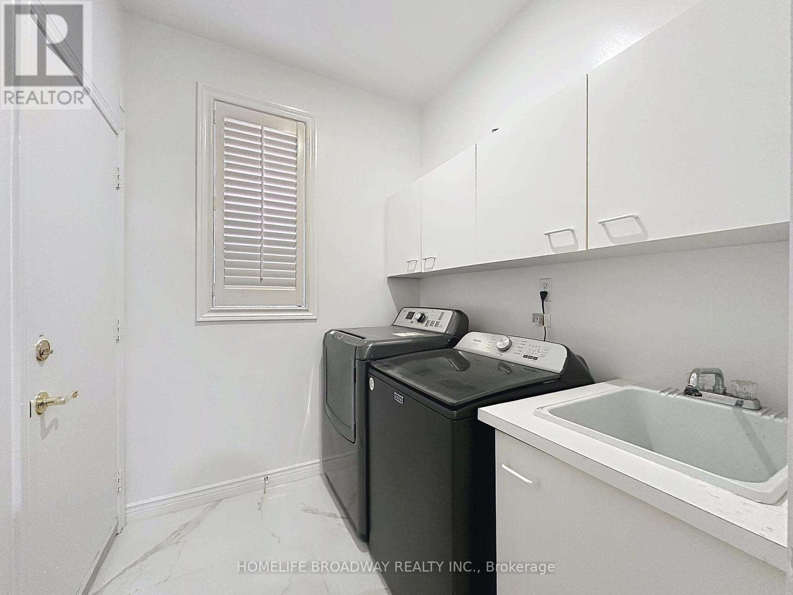 1 Hearthstone Crescent, Richmond Hill, Ontario  L4B 3E2 - Photo 17 - N12314370