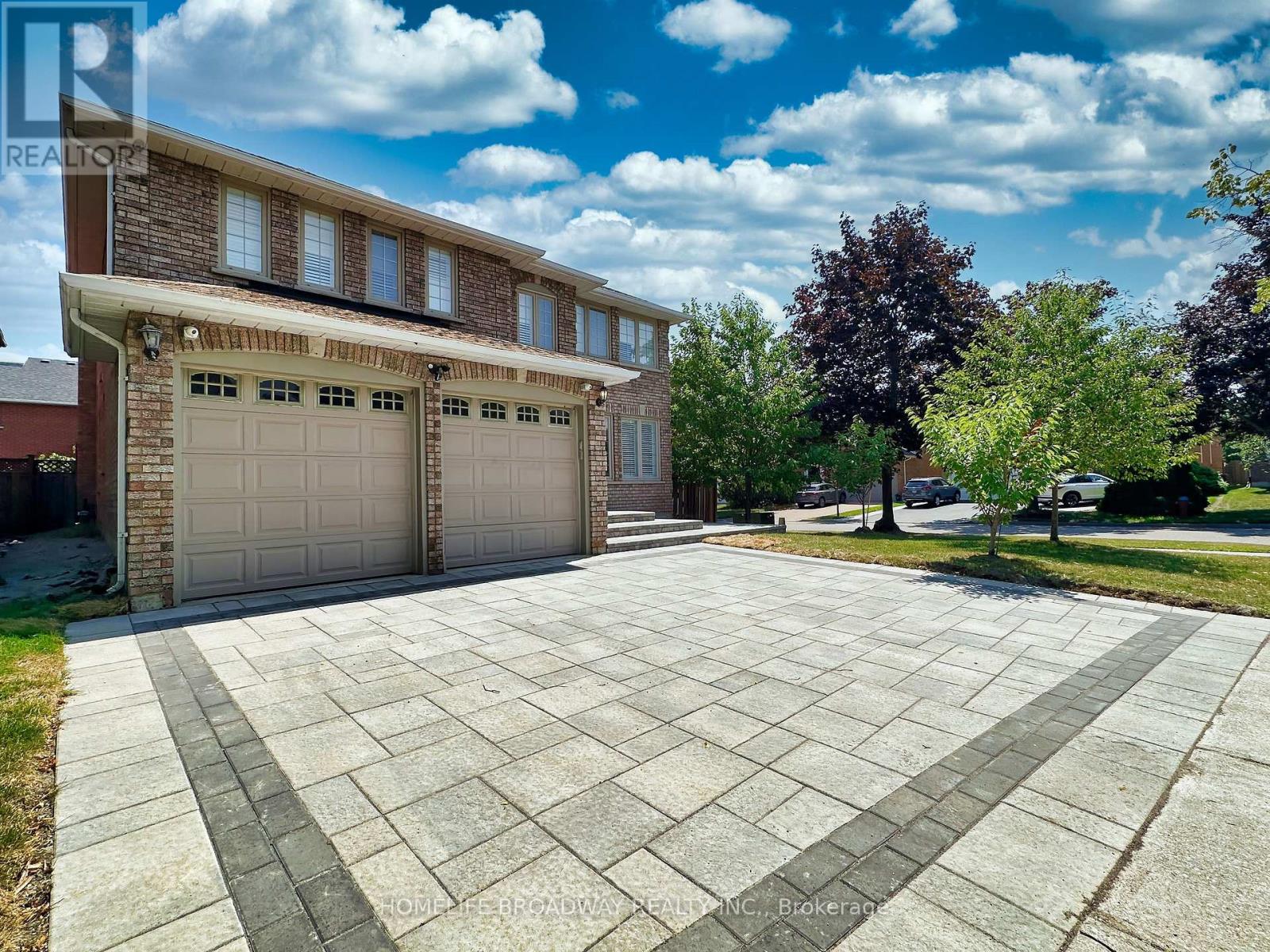 Property at 1 HEARTHSTONE CRESCENT image 2