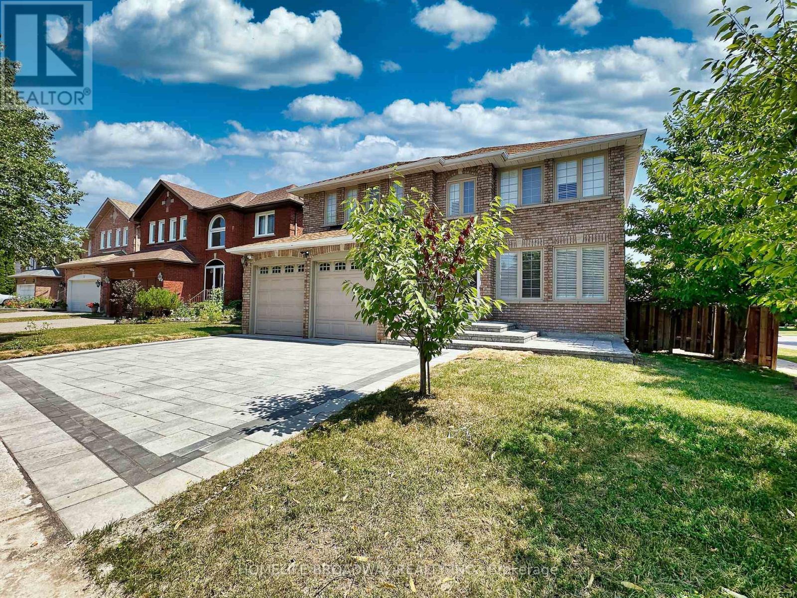 Property at 1 HEARTHSTONE CRESCENT image 3