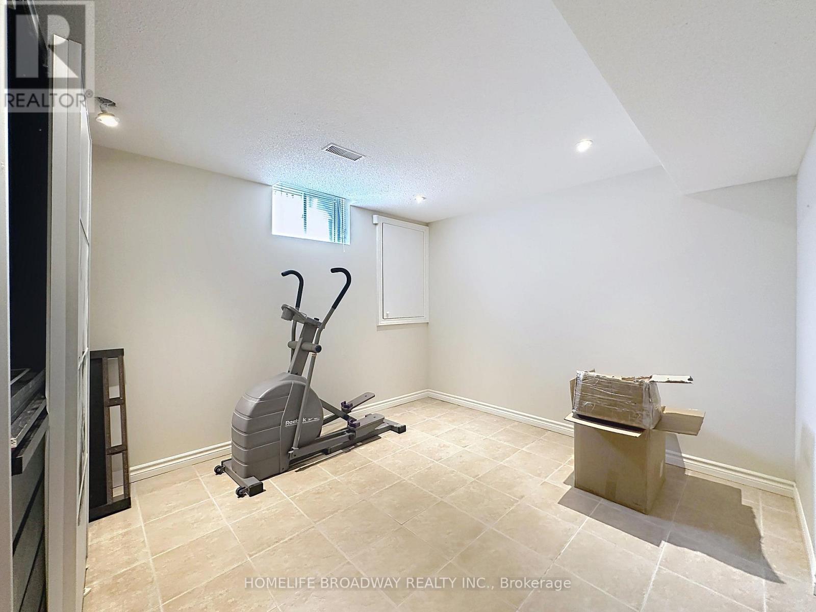 1 Hearthstone Crescent, Richmond Hill, Ontario  L4B 3E2 - Photo 36 - N12314370