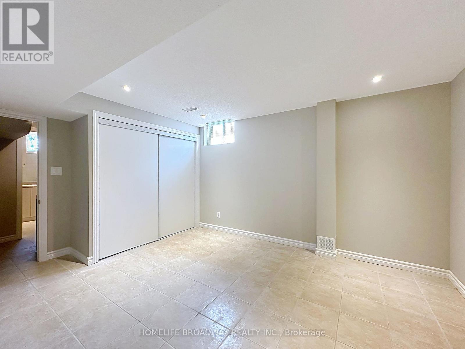 1 Hearthstone Crescent, Richmond Hill, Ontario  L4B 3E2 - Photo 37 - N12314370