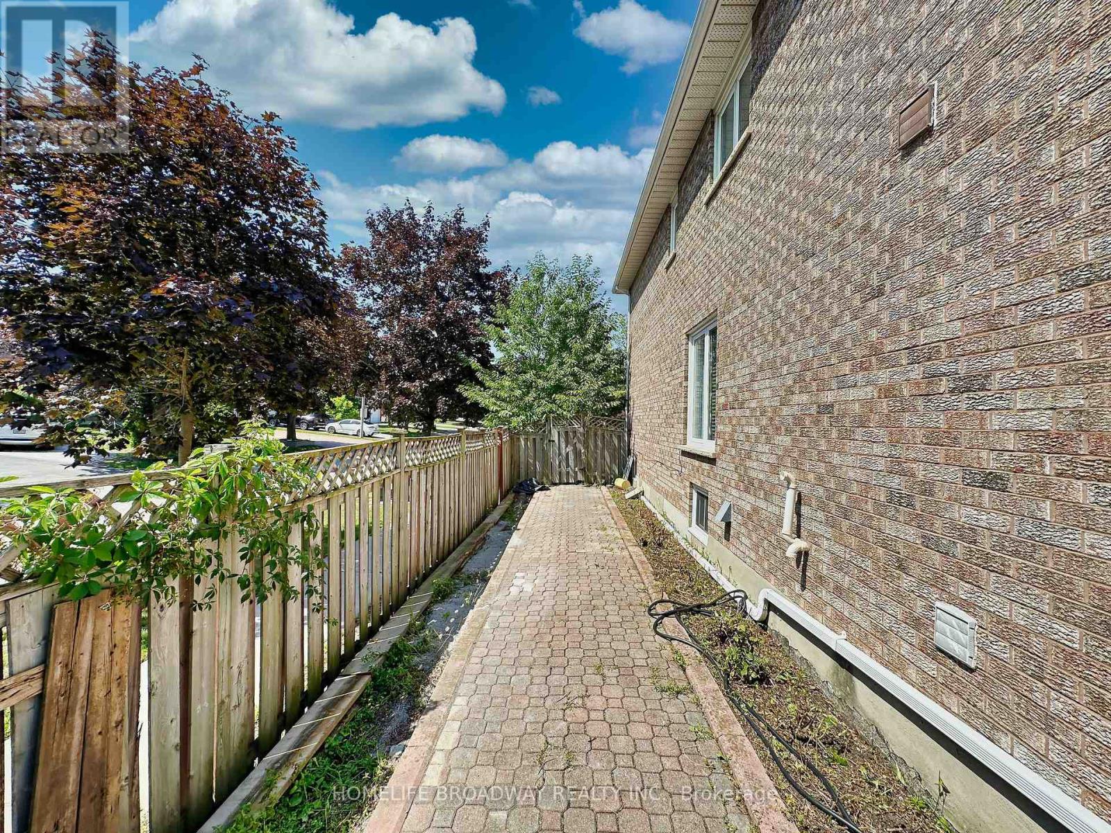 1 Hearthstone Crescent, Richmond Hill, Ontario  L4B 3E2 - Photo 41 - N12314370