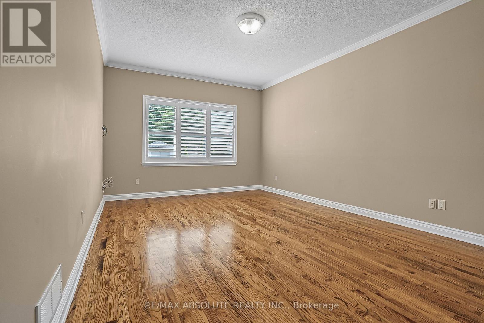 1513 Apeldoorn Avenue, Ottawa, Ontario  K2C 1V2 - Photo 23 - X12314416