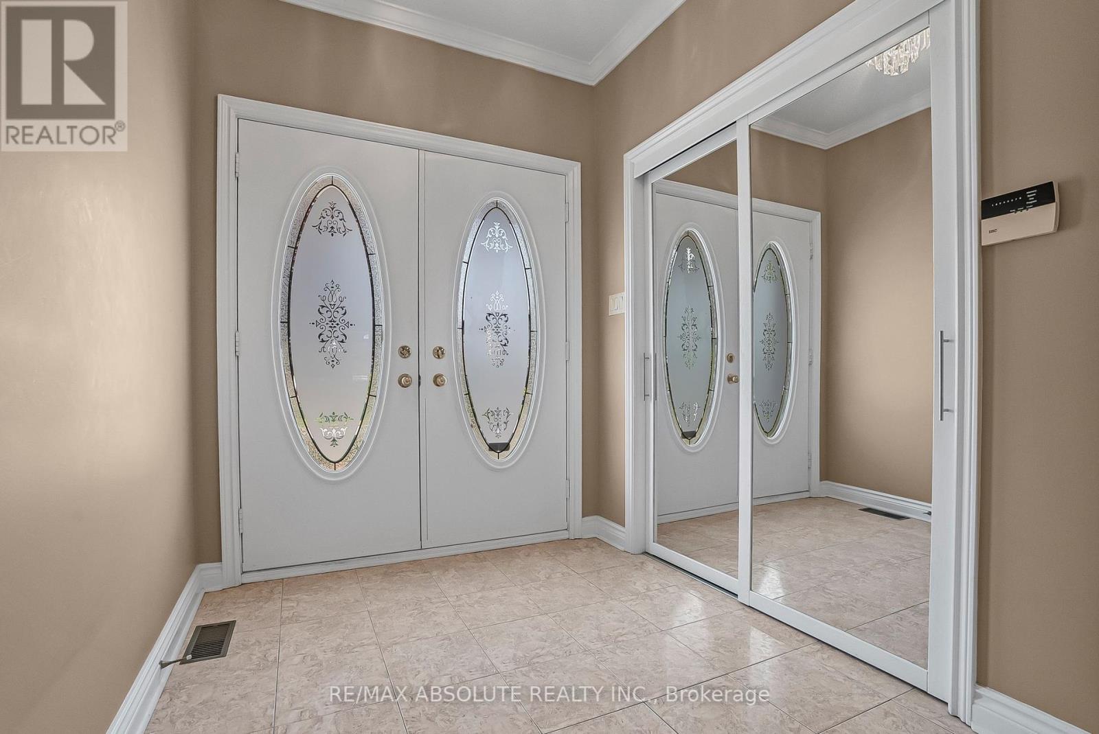 Property at 1513 APELDOORN AVENUE image 3