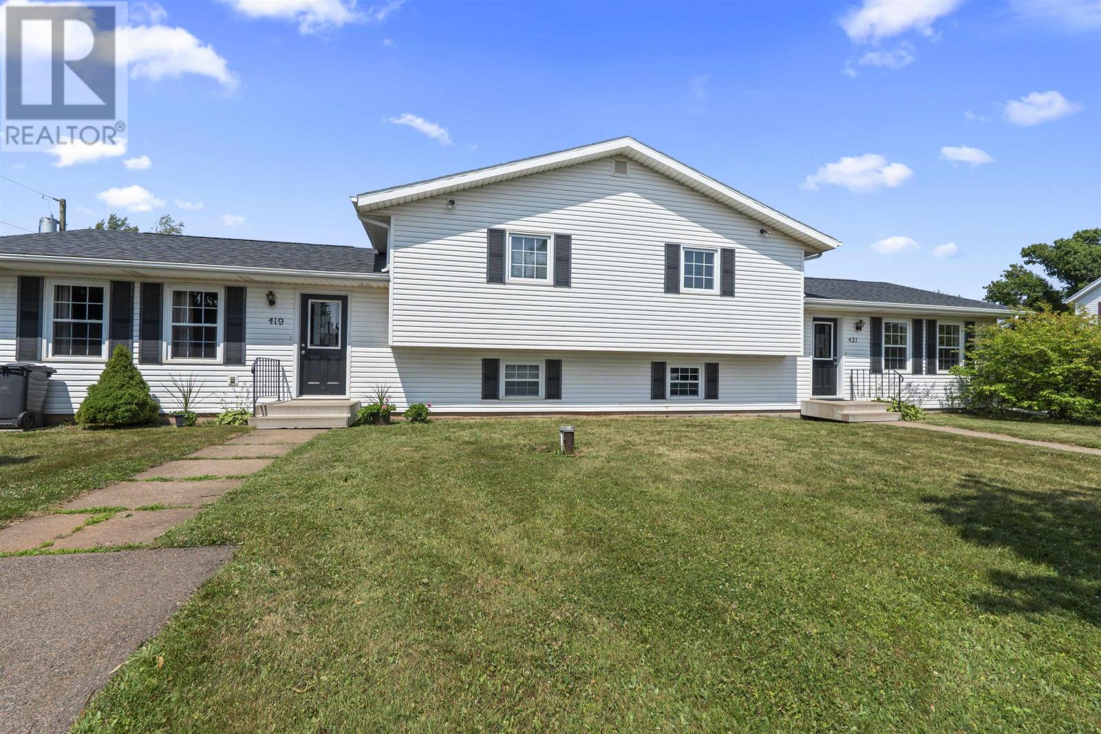 419-421 Bunbury, Stratford, Prince Edward Island  C1B 3M4 - Photo 1 - 202519072