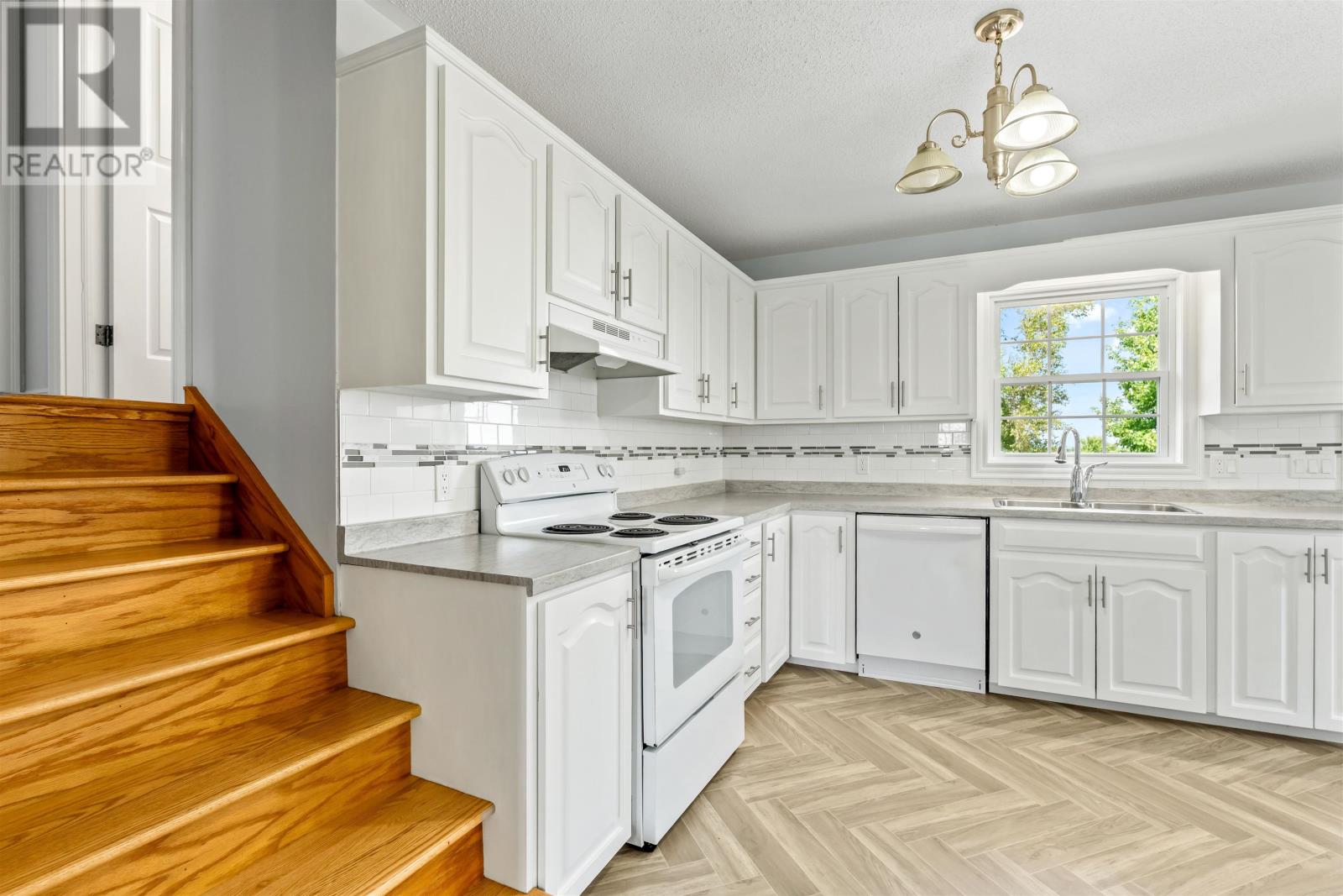 419-421 Bunbury, Stratford, Prince Edward Island  C1B 3M4 - Photo 11 - 202519072