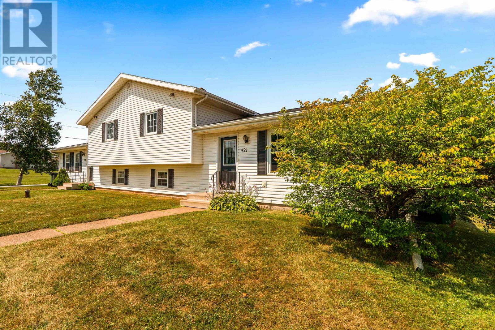 419-421 Bunbury, Stratford, Prince Edward Island  C1B 3M4 - Photo 3 - 202519072