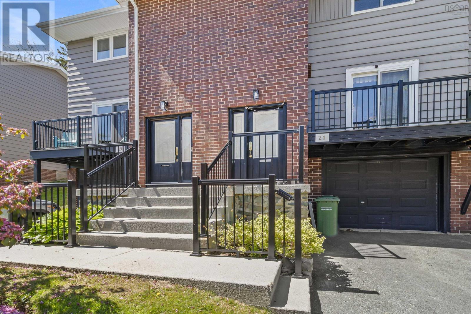 Property at 21 Braeside Lane image 3