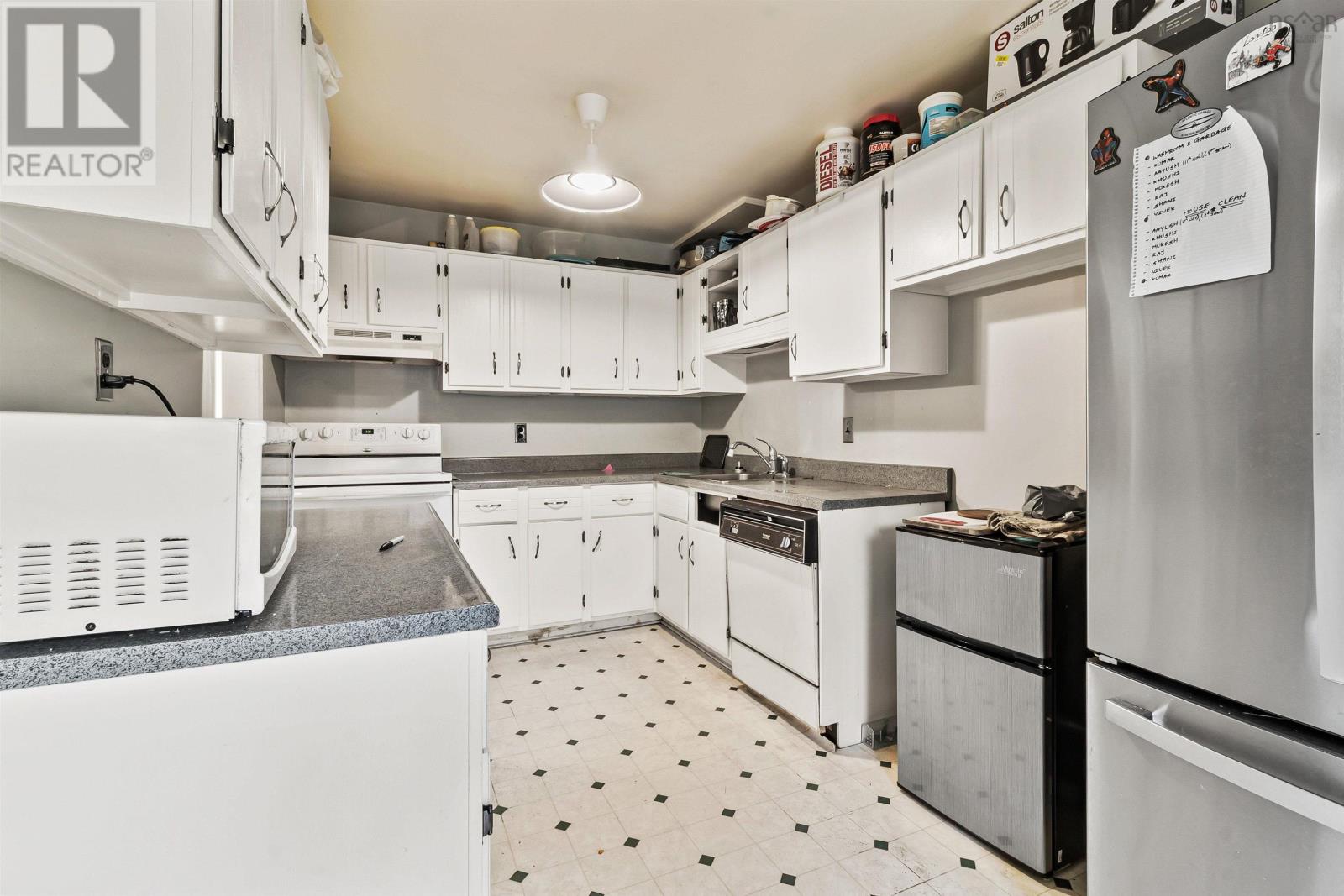Property at 21 Braeside Lane image 5