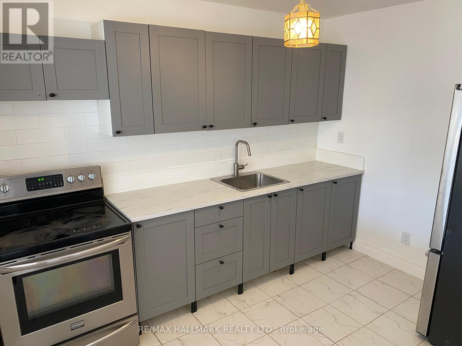1239a Woodbine Avenue, Toronto, Ontario  M4C 4E5 - Photo 10 - E12314409